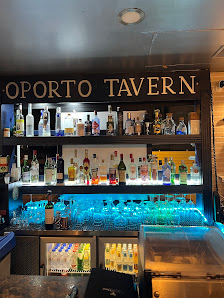Oporto Tavern Wine & Cocktail Bar in Vilamoura, Algarve — photo 6 of 9