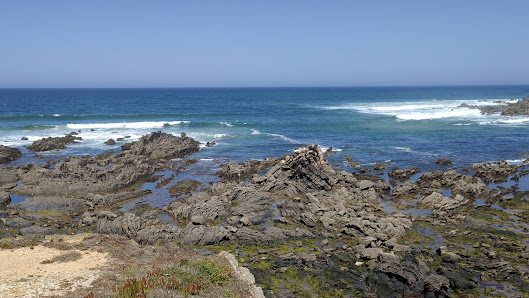 Praia da Foz dos Ouriços in Algarve, Centro — photo 4 of 9