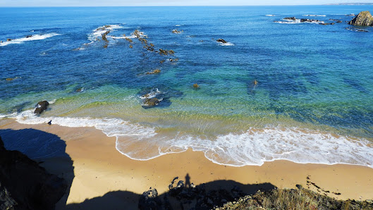 Praia da Foz dos Ouriços in Algarve, Centro — photo 5 of 9