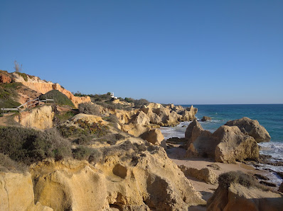 Praia do Chiringuito in Guia, Algarve — photo 2 of 6