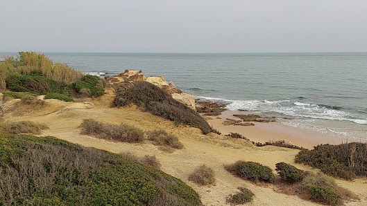 Praia do Chiringuito in Guia, Algarve — photo 4 of 6