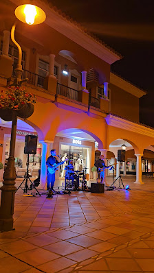 Melting Pot Pub - Classic Pub in Quinta do Lago in Almancil, Algarve — photo 4 of 7