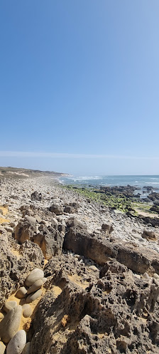 Aivados beach in Algarve, Centro — photo 3 of 11
