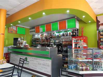 Snack Bar A Trincas in Quarteira, Algarve — photo 4 of 6