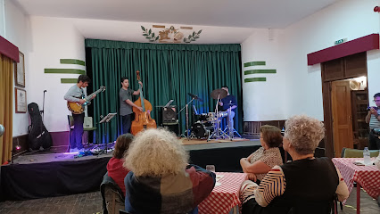 Clube Artístico Lacobrigense