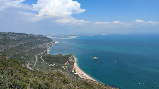 Praia da Figueirinha in Algarve, Centro — photo 5 of 7