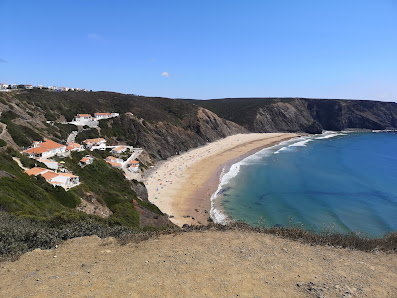 Praia de Monte Clérigo in Aljezur, Algarve — photo 5 of 10