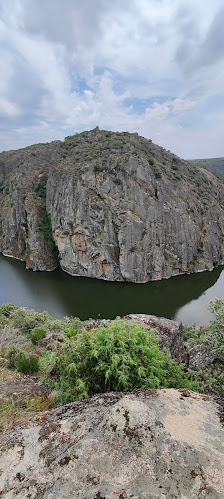 Castrilhouço Viewpoint in Guia, Norte — photo 3 of 11