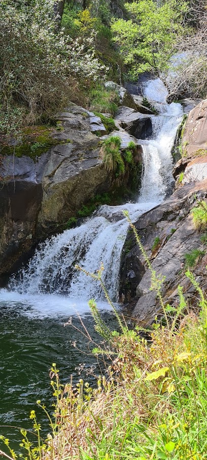 Cascata Poço do Linho — Beach in Algarve, Norte, Portugal — photos, reviews and opening hours