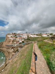 Praia das Azenhas do Mar in Lisboa, Centro — photo 8 of 8