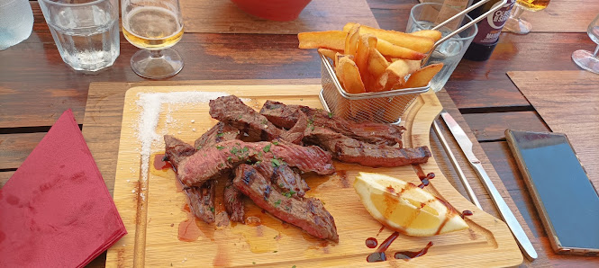Cais Wine&Tapas Bar in Quarteira, Algarve — photo 3 of 12