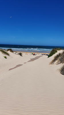 Praia da Cova da Alfarroba in Peniche, Centro — photo 5 of 5