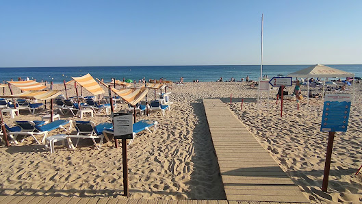 Praia do Porto de Mós in Lagos, Algarve — photo 4 of 7