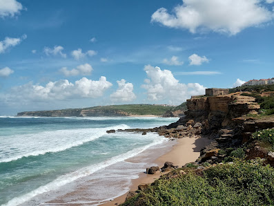 Praia de Mil Regos in Ericeira, Centro — photo 2 of 5