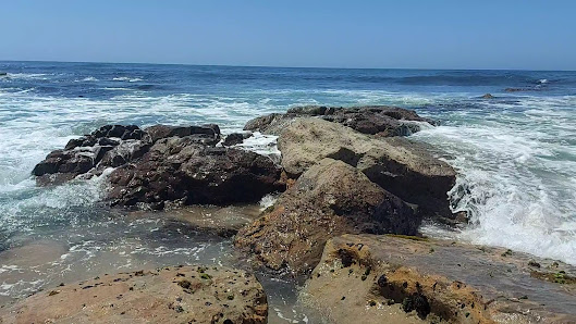Praia de Mil Regos in Ericeira, Centro — photo 3 of 5