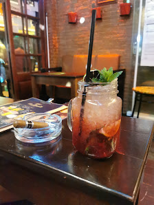 Los Puros Cuban Bar in Alvor, Algarve — photo 7 of 8