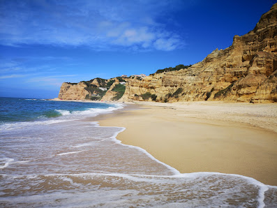 Praia de Vale Furado in Algarve, Centro — photo 2 of 6