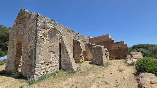 Castle of Paderne in Paderne, Algarve — photo 3 of 6