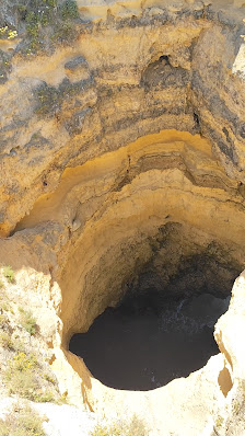 Praia do Submarino in Alvor, Algarve — photo 3 of 6