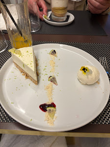 Staar Restaurante in Albufeira, Algarve — photo 9 of 12