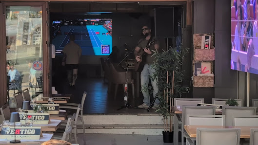 Vertigo Live Music Bar in Albufeira, Algarve — photo 7 of 9