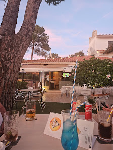 Cafe Del Sol Snack/Cocktail Bar in Albufeira, Algarve — photo 2 of 10