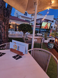 Cafe Del Sol Snack/Cocktail Bar in Albufeira, Algarve — photo 6 of 10
