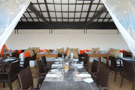 Bar Duna Beach in Meia Praia, Algarve — photo 6 of 8