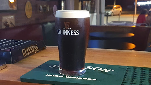 Toucan’s Irish Bar Monte Gordo in Monte Gordo, Algarve — photo 10 of 12