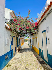 Ferragudo Town Centre in Ferragudo, Algarve — photo 2 of 5