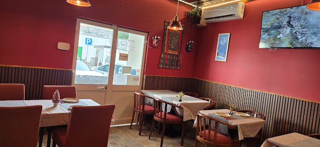 Himalayan Pink Salt Restaurant in Alvor, Algarve — photo 7 of 9