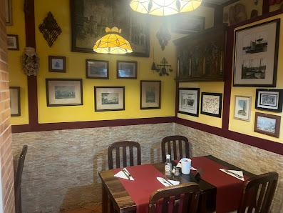 Happy's Restaurant in Carvoeiro, Algarve — photo 6 of 11