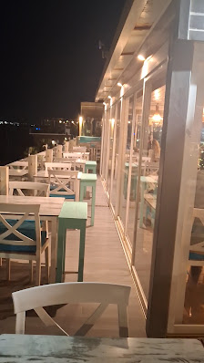 Izzy's Beach Restaurant in Almancil, Algarve — photo 4 of 12