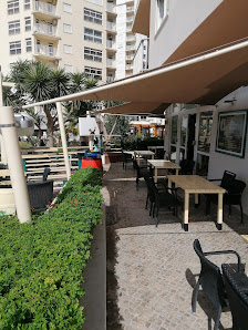 Waterdog Bar in Armação de Pêra, Algarve — photo 6 of 8