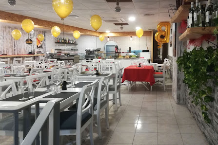 Restaurant "Casa Mia" ("My House") in Quarteira, Algarve — photo 2 of 12