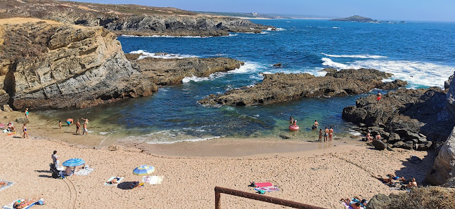 Beach Espingardeiro in Algarve, Centro — photo 8 of 12