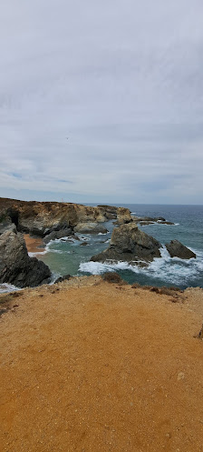 Beach Espingardeiro in Algarve, Centro — photo 9 of 12