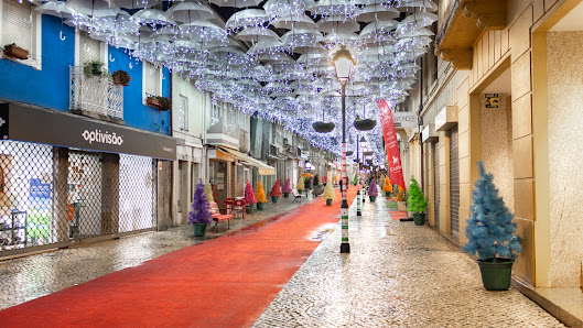 Umbrella Sky Project in Águeda, Norte — photo 2 of 5