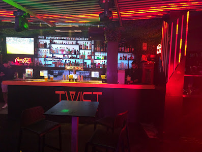 Twist Bar in Albufeira, Algarve — photo 5 of 6