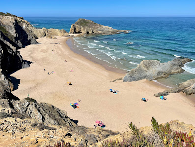 Beach Alteirinhos in Aljezur, Algarve — photo 2 of 9