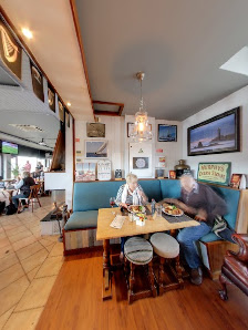The Lighthouse Pub Bar Restaurant and Sports in Lagos, Algarve — photo 10 of 10