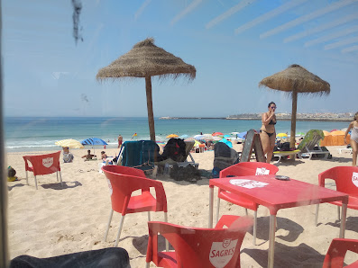 Bananas Beach Bar in Guia, Centro — photo 6 of 7