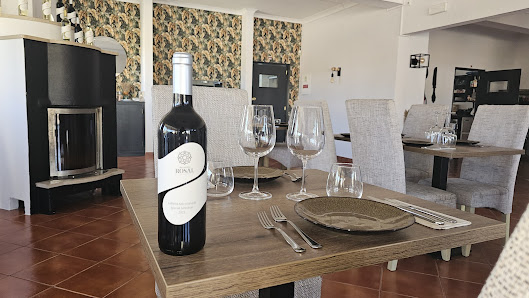 Brasserie Rosal in Estômbar, Algarve — photo 2 of 11