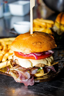 The Underdog - Burger & Fried Chicken in Lagos, Algarve — photo 6 of 12