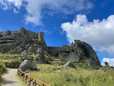Castle of Monsanto in Monsanto, Norte — photo 2 of 6