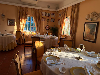Willie's Restaurant in Vilamoura, Algarve — photo 6 of 8