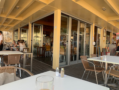 Restaurante Vilarinho in Porches, Algarve — photo 2 of 12