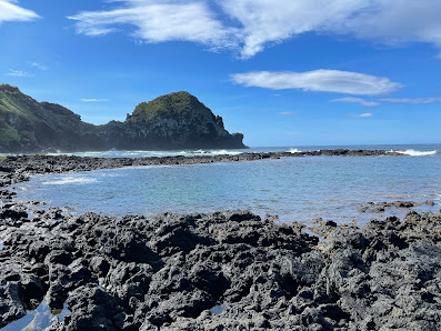Lajes do Pico Natural swimming pool in Algarve, Centro — photo 3 of 5
