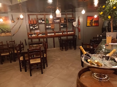 Taberna Portuguesa Decanter in Faro, Algarve — photo 7 of 11