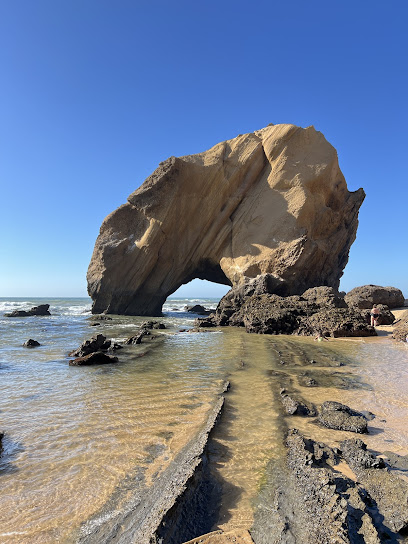 Praia do Penedo do Guincho — Attraction in Algarve, Centro, Portugal — photos, reviews and opening hours